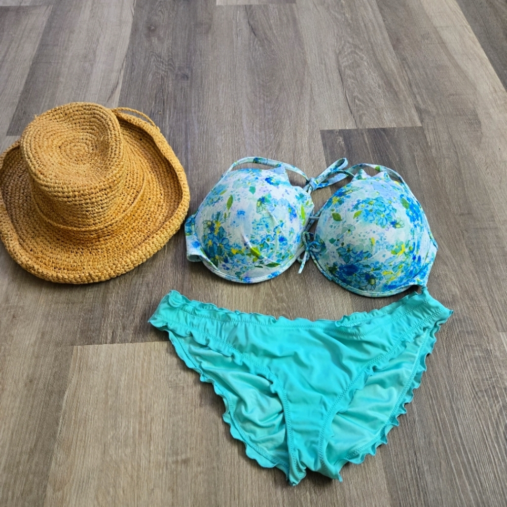 Victoria's Secret Bikini Ruffle Bottoms